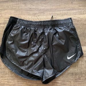 NWT Nike active shorts